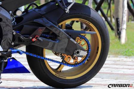 Carbon2Race karbonowe osłony wahacza Yamaha YZF-R6 2006-2020