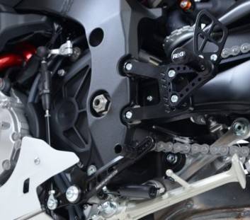 PODNÓŻKI REGULOWANE RG RACING YAMAHA YZF-R1 / R1M 15-, ZESTAW BLACK