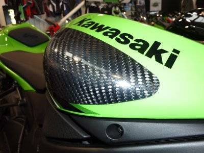 SLIDERY ZBIORNIKA PALIWA RG RACING ZX6-R (09-12) AND KAWASAKI ZX10R (08-10) CARBON